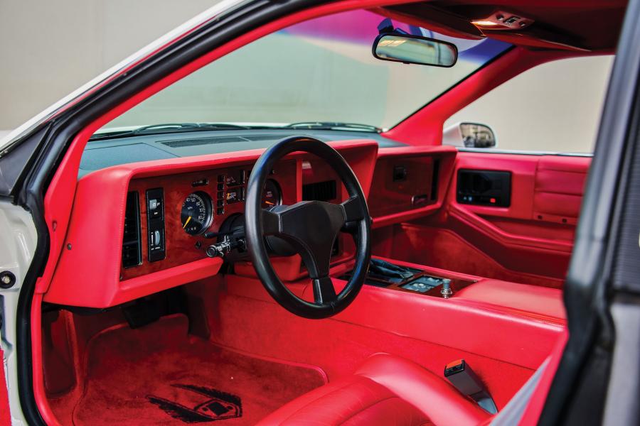 Интерьер Zimmer Quicksilver Golden Spirit 1986 года  (фото 10 из 21)